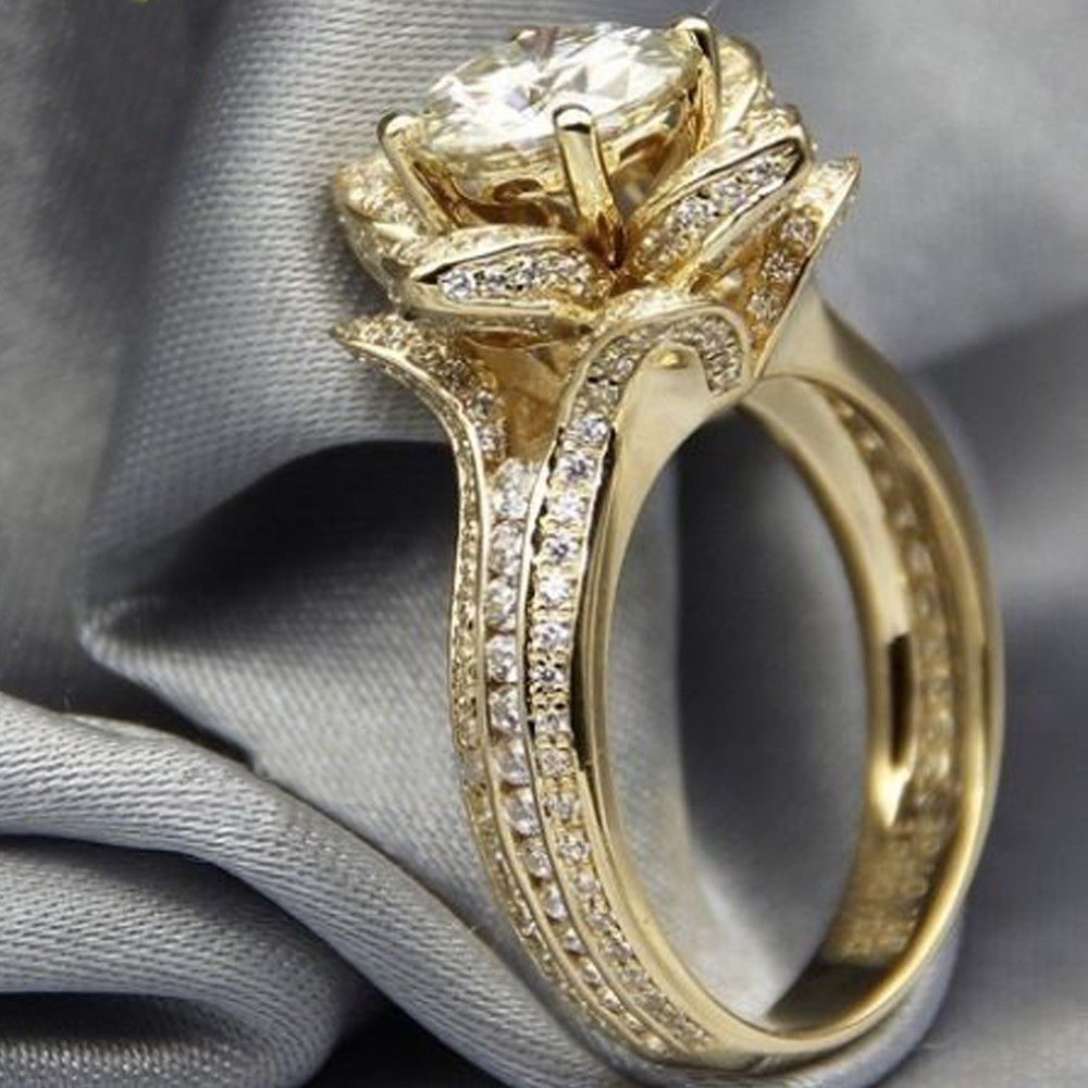 Buy Elegant Floral Diamond Ring- Joyalukkas