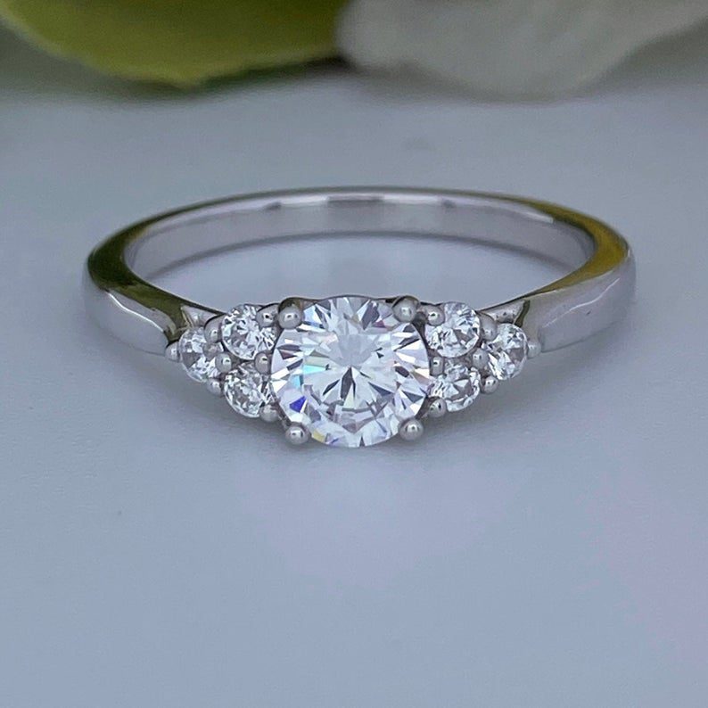 7 Stone Platinum Engagement Ring with Round Center Stone and Graduated  Diamonds
